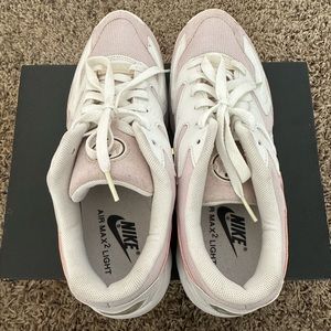 Nike Air Max 2 Light Women’s // pink & white